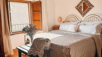7 slaapkamers, een bureau, wifi, beddengoed