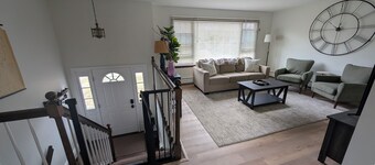 Narragansett Retreat – Full House Near Beach + A/C