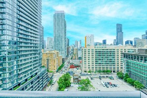 Imagen sin descripción, 3 de 21, botón