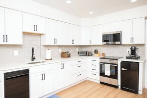 Microwave, oven, stovetop, dishwasher