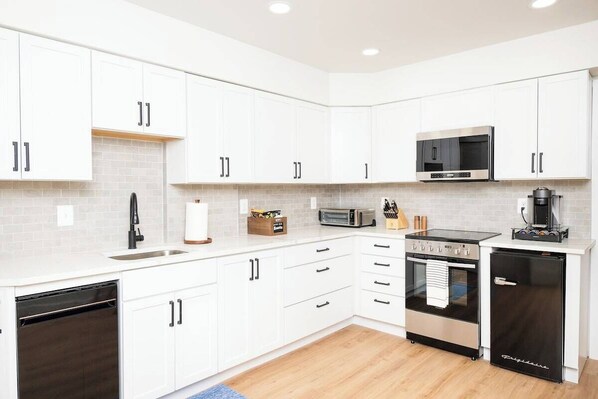 Immagine non classificata, 1 di 13, pulsante