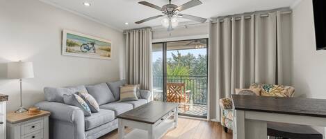 テレビ、書斎 / ワークスペース