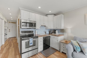 Fridge, microwave, oven, stovetop - Ocean View Hilton Head Condo 1BR 1BA (Hilton Head Island)