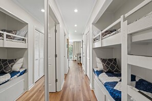 Fer et planche à repasser, Wi-Fi, draps fournis