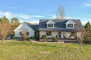 Unclassified image, 4 of 29, button - Ramblers Rest with Pool (Fort Payne)