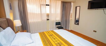 APARTHOTEL KIRI: The Ideal Space for Companies and Families - Group Travel 🏡