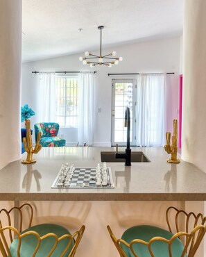 Interior - Hollywood Inspired Pool, Spa, Gold home near Palm Springs (Desert Hot Springs)