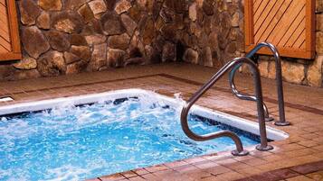 Bain à remous intérieur