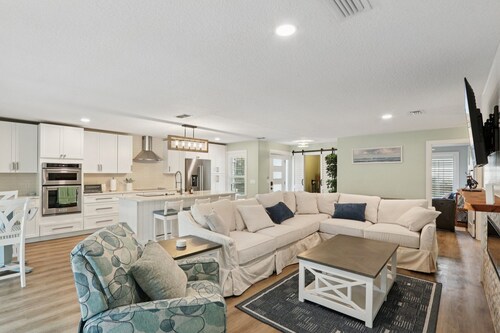 Tee to Sea Retreat in Ponte Vedra Beach - Inside TPC Sawgrass Gated Community