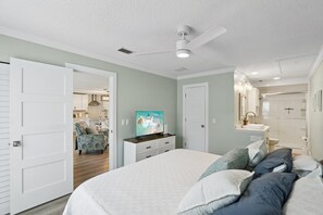 3 bedrooms, iron/ironing board, WiFi, bed sheets - Tee to Sea Retreat - Inside TPC Sawgrass Gated Community, Ponte Vedra Beach  (Palm Valley)