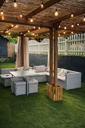 Terrace/patio - Magnificent villa with large pool and pleasant living space. (Rivière-Salée)