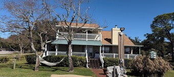 2-bedroom waterfront bed & breakfast in lovely Perdido Key with private dock