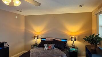 2 間睡房、熨斗/熨衫板、Wi-Fi、床單