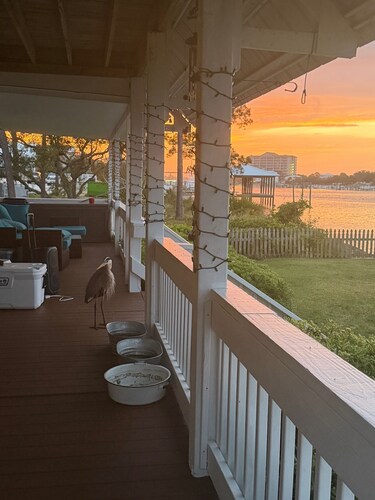 2-bedroom waterfront bed & breakfast in lovely Perdido Key with private dock
