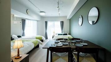 Desk, laptop workspace, free WiFi