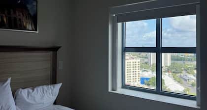 2BR/2BA ALL ACCESS RESORT! A beautiful 2BR 2BA resort next to Universal Studios