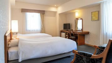 In-room safe, desk, laptop workspace, blackout drapes