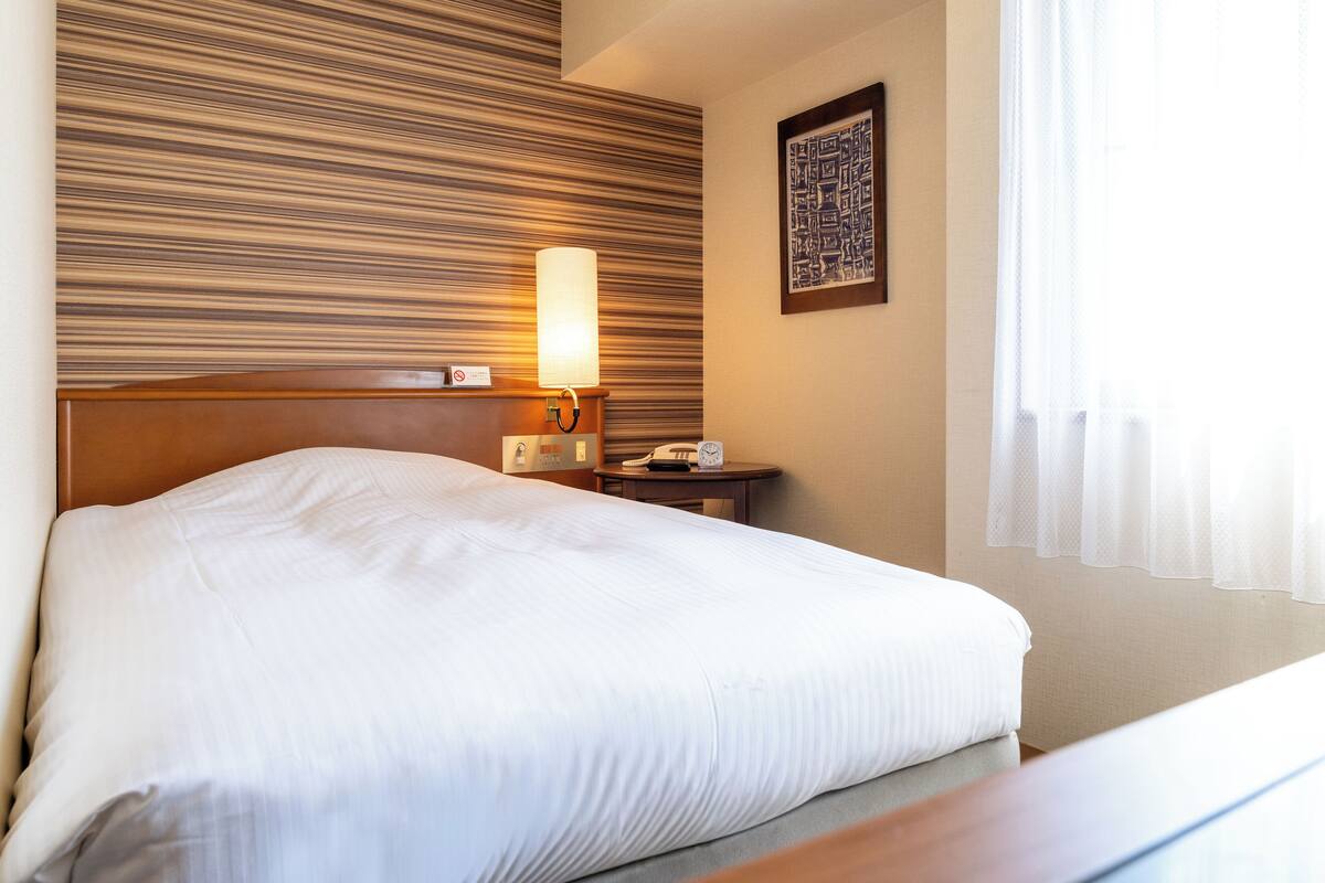 In-room safe, desk, laptop workspace, blackout drapes