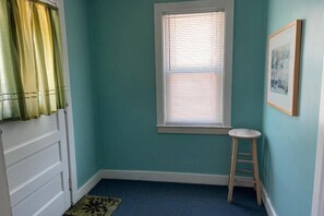 Interior - Cozy 1-bedroom apartment steps from the beach in St. Joseph - The Ethan (St. Joseph)
