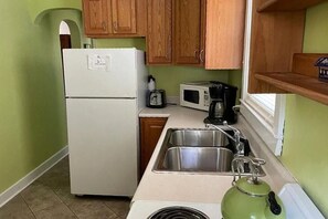 Private kitchen - Cozy 1-bedroom apartment steps from the beach in St. Joseph - The Ethan (St. Joseph)