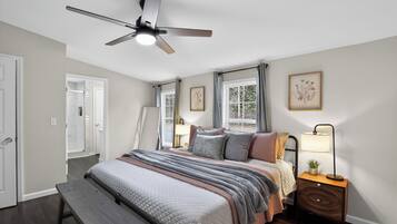 3 bedrooms, desk, free WiFi, bed sheets