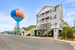 Exterior - Downtown OC Dual Townhomes |  Large Groups + Steps to the Beach (Ocean City)