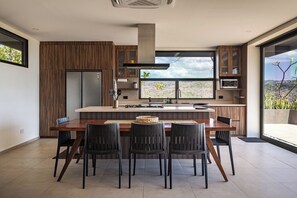 Private kitchen - Ocean Breezes & Mountain Views — Your Cliffside Escape in La Libertad (El Sunzal)
