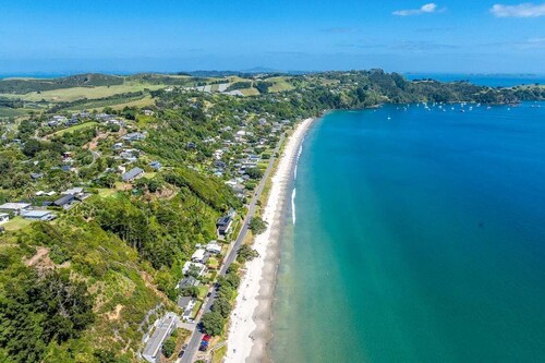 Edenvale Onetangi by Waiheke Pure