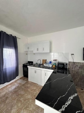 Fridge, microwave, oven, dishwasher - Mins to Bávaro Beach • Beach Access • 2BR/Sleeps 4 (Punta Cana)