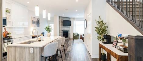 微波炉、烤箱、炉灶、洗碗机