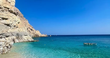 Ftero Traditional Retreat