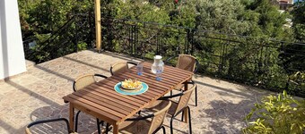 Ftero Traditional Retreat