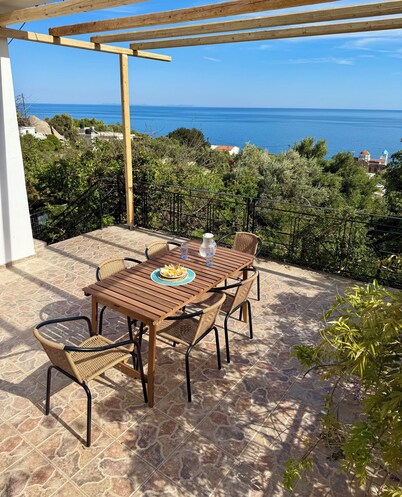 Ftero Traditional Retreat