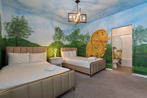 15 bedrooms, iron/ironing board, travel cot, free WiFi - 15BR w/ Star Wars Game Room, Themed Rooms & Pool (Kissimmee)