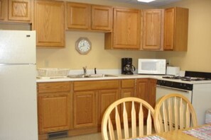 Private kitchen - Lake Michigan Apartment Steps to the Sand in St. Joseph - The Ellie (St. Joseph)