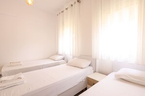 House - Perla Apartment 001 in Plazhi San Pietro (Ishëm)