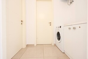 House - Perla Apartment 001 in Plazhi San Pietro (Ishëm)