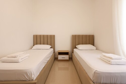 Lura Villa 002 in Durr s