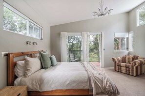 4 chambres, fer et planche à repasser, Wi-Fi, draps fournis