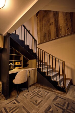 Family Studio | Interior - Premier Cabins  (Accra)