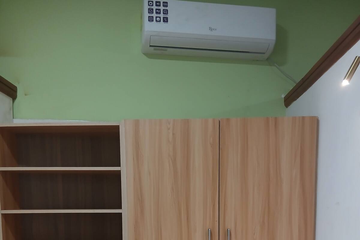 舒适宿舍 | 办公桌、笔记本电脑工作区、免费 WiFi、特色装修