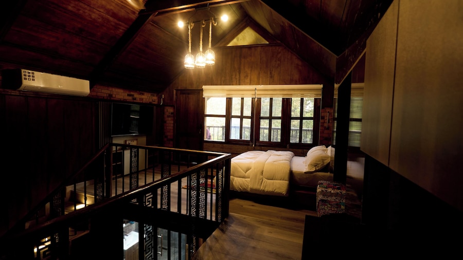 Premier Cabins