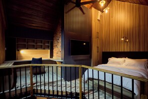 Desk, laptop workspace, free WiFi - Premier Cabins  (Accra)