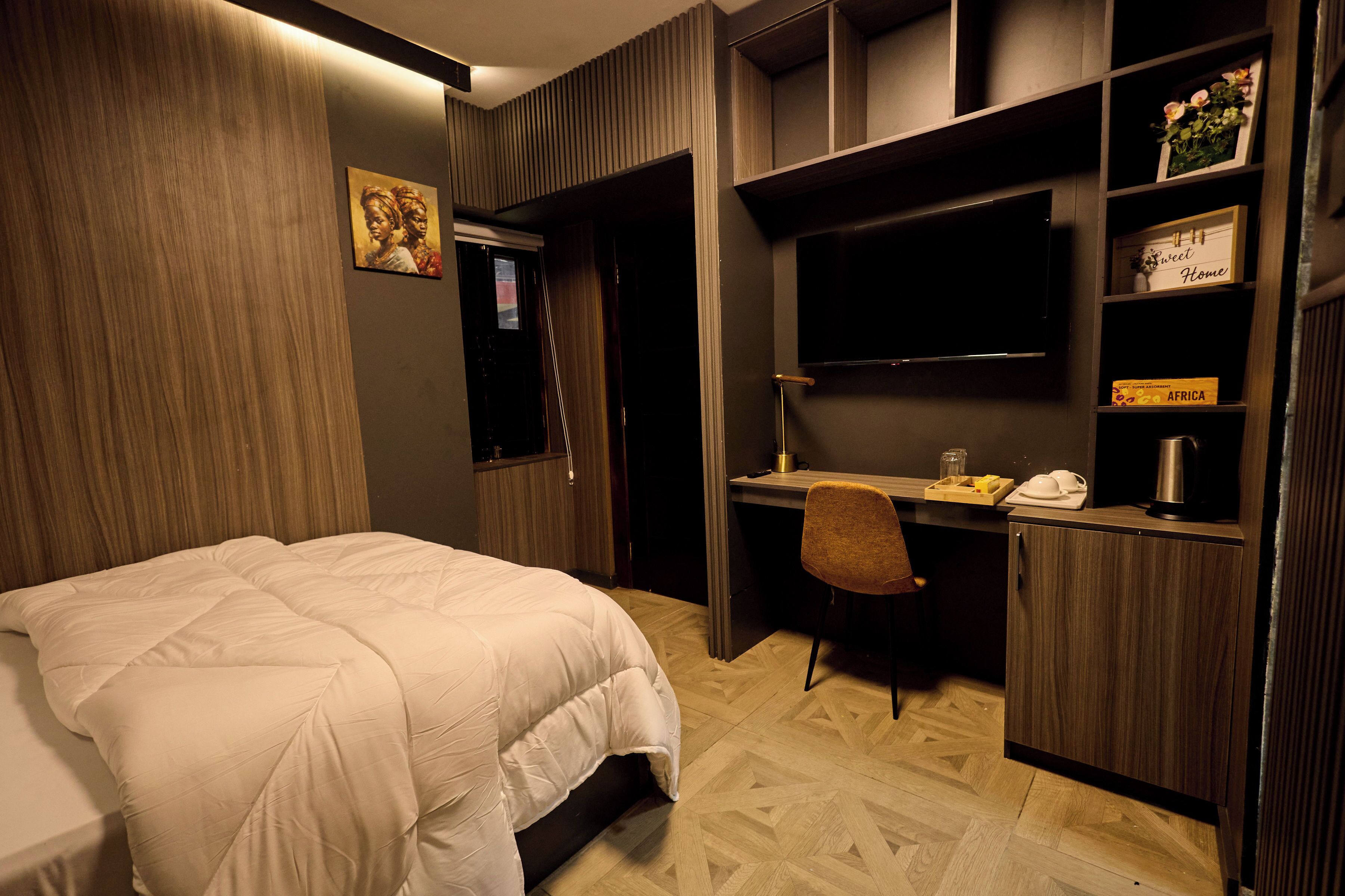 Deluxe Double Room | Desk, laptop workspace, free WiFi