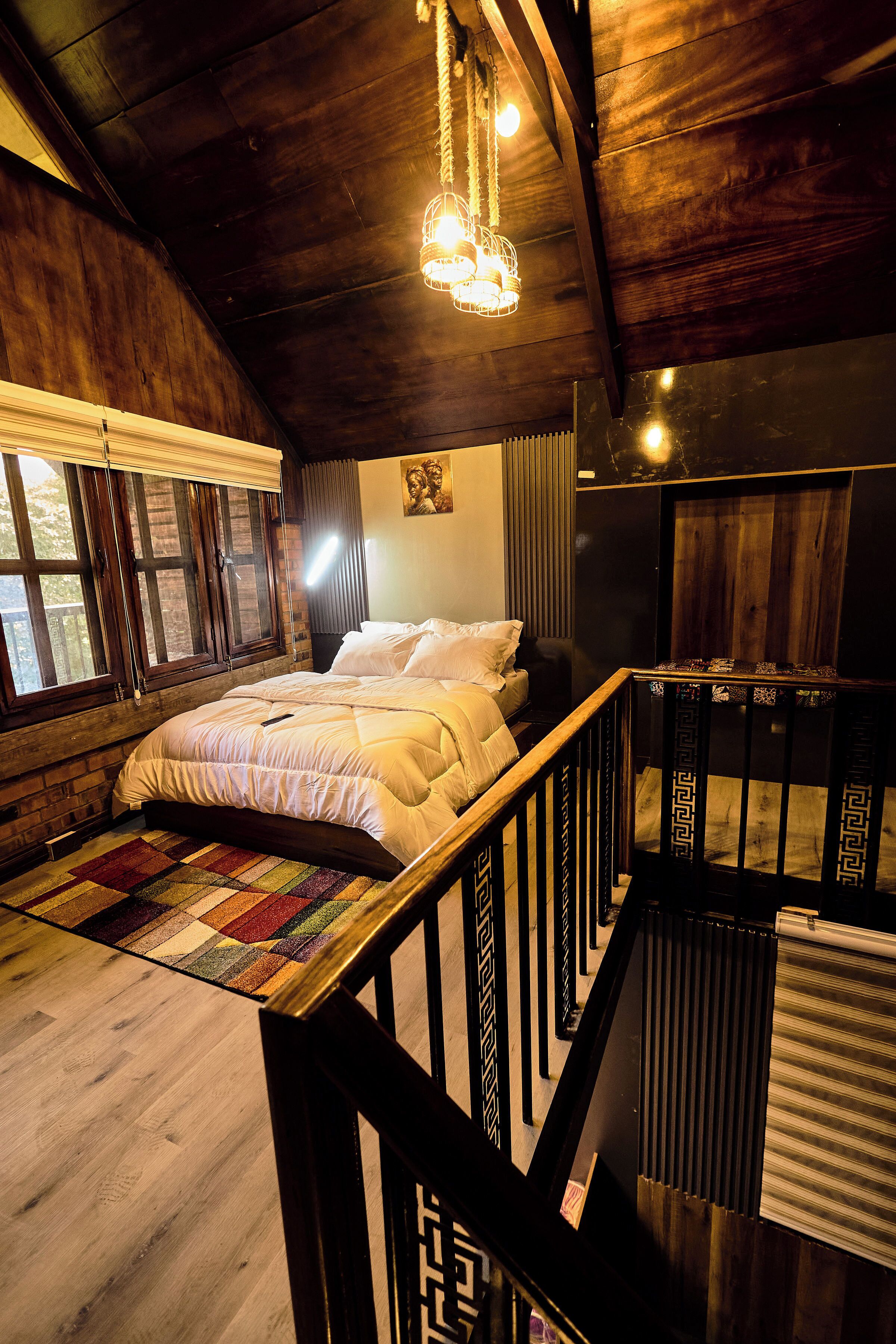 Desk, laptop workspace, free WiFi