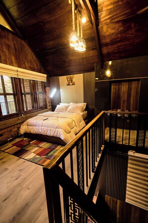 Desk, laptop workspace, free WiFi - Premier Cabins  (Accra)