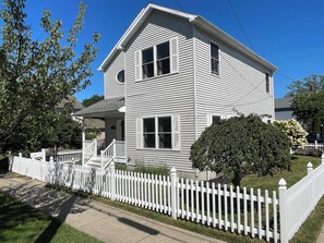 Exterior - Wonderful 4-bedroom house in charming Downtown St. Joseph - The Residence (St. Joseph)