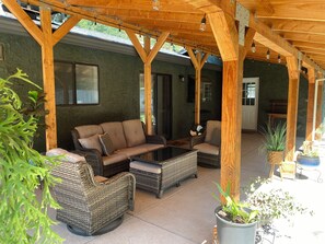Terrace/patio - The Hidden Gem (Chico)