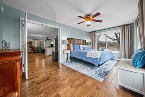 Desk, iron/ironing board, free WiFi, bed sheets