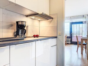 Fridge, microwave, dishwasher, cookware/dishes/utensils - Ferienpark Rhein-Lahn by Interhome (Lahnstein (Koblenz))